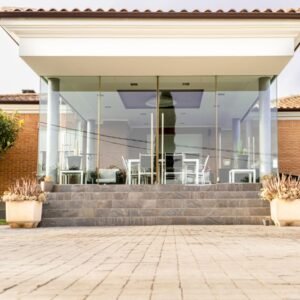 Read more about the article Why Buying Real Estate Instead of REITs Is Boneheaded